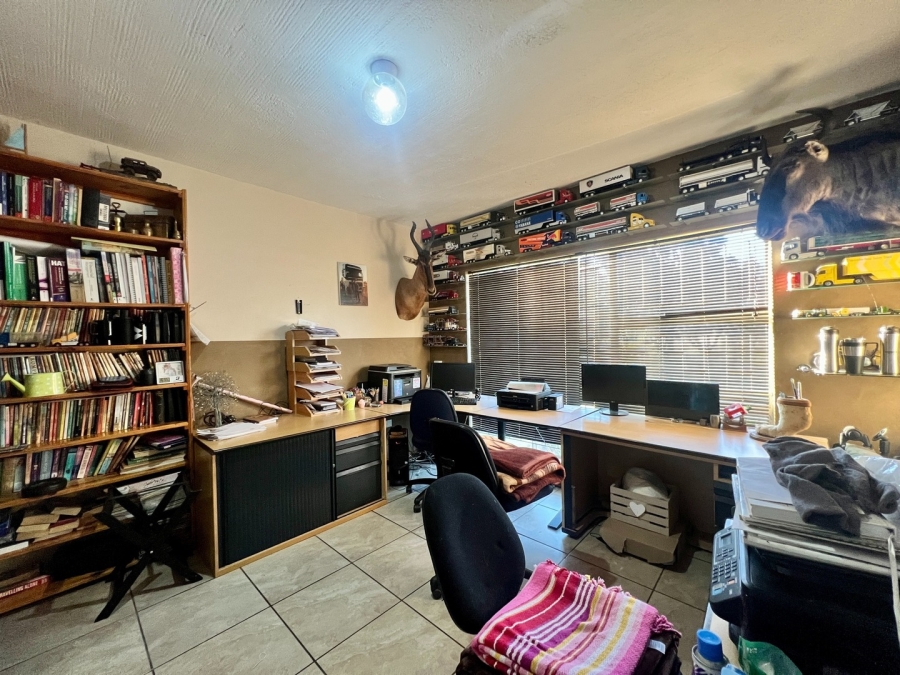 4 Bedroom Property for Sale in Wilgeboom A H North West